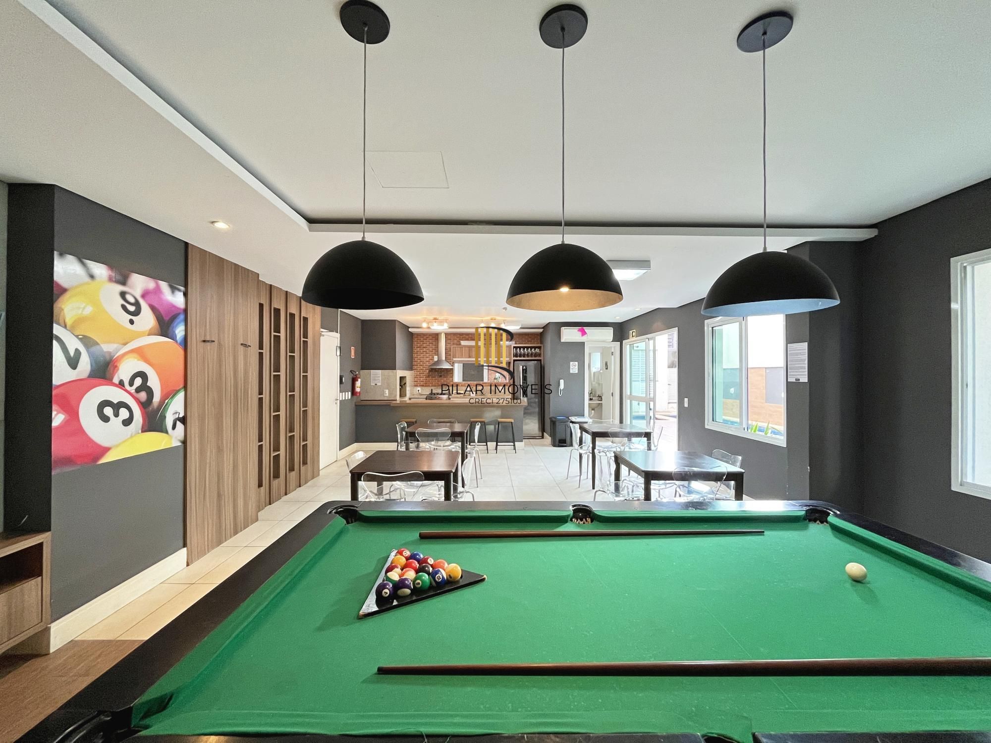 Apartamento de 2 dormitórios no Cristal
