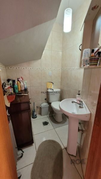 Casa Condominio em Porto Alegre, no bairro Hípica, com 2 dormitório(s), e 2 banheiros, à venda.