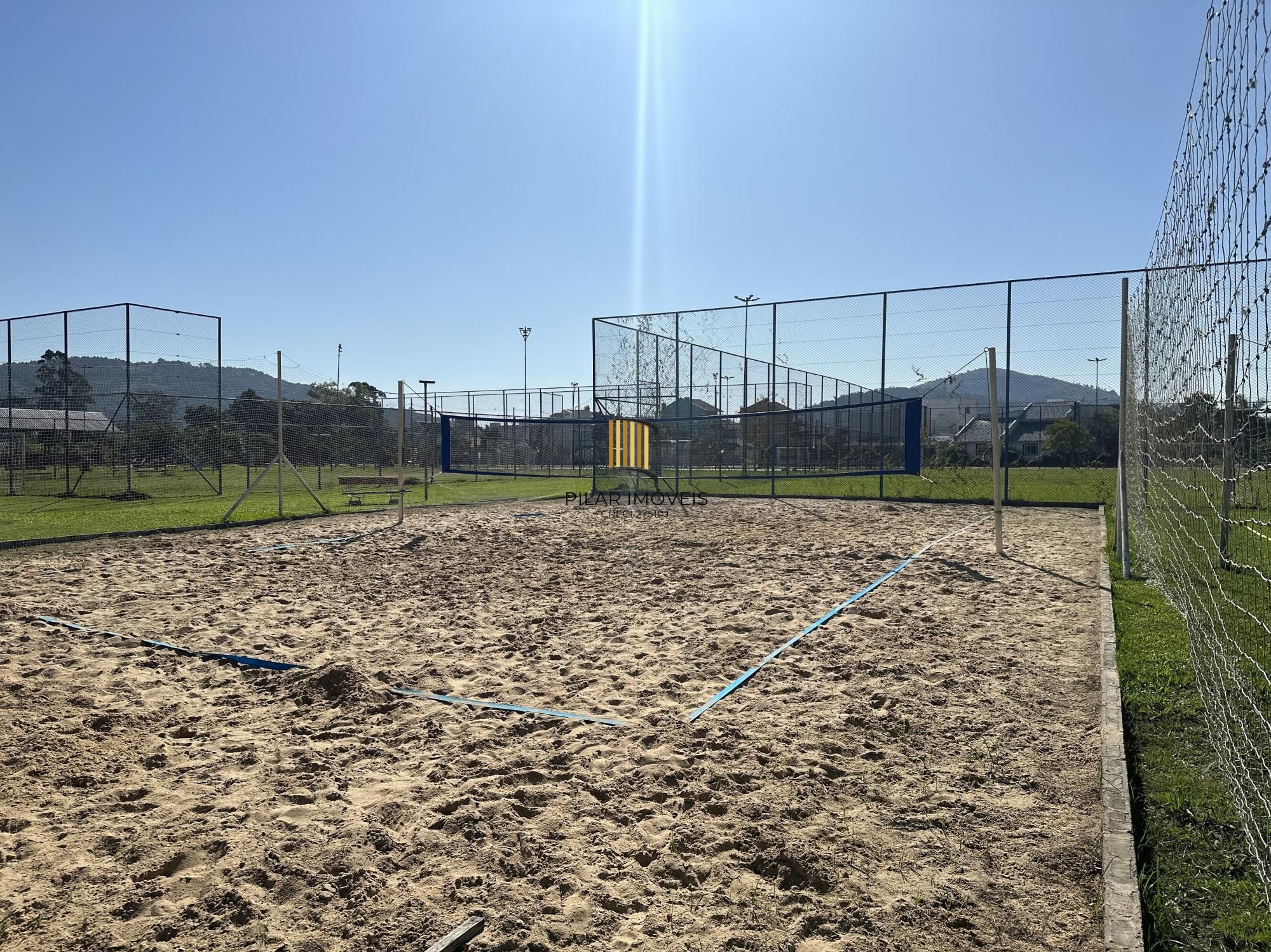 Residência com 2 dormitórios no  Residencial Jardins do Prado.