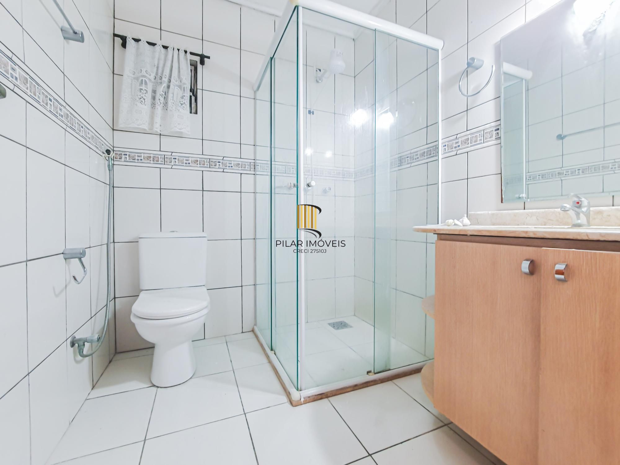 Casa com piscina para Venda - 189.91m², 3 dormitórios, sendo 1 suítes, 2 vagas - Hípica