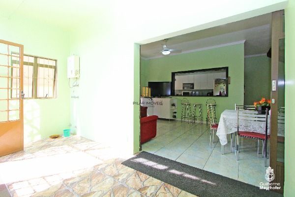 Casa para Venda - 229.6m², 3 dormitórios, sendo 1 suites, 4 vagas - Cavalhada