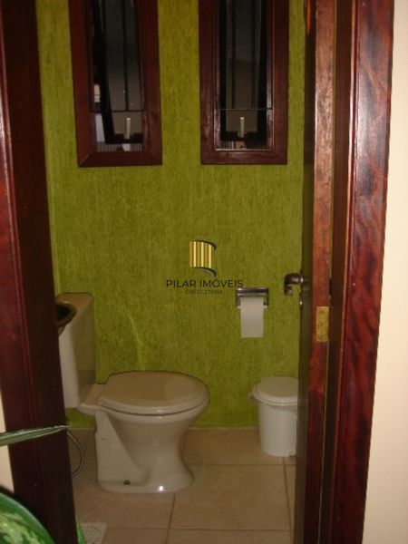 Casa para Venda - 500m², 4 dormitórios, sendo 1 suites, 1 vaga - Imperial Parque