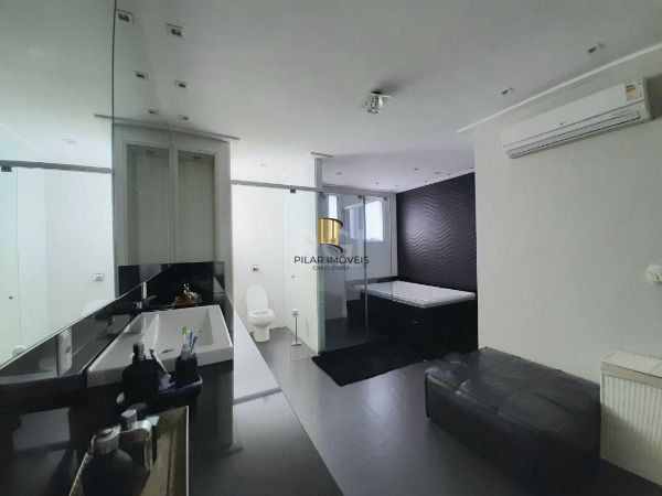 Casa Condominio em Porto Alegre, no bairro Belém Novo, com 3 dormitório(s), e 3 banheiros, à venda.