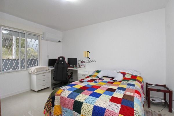 Casa para Venda - 300m², 3 dormitórios, sendo 1 suites, 2 vagas - Ipanema