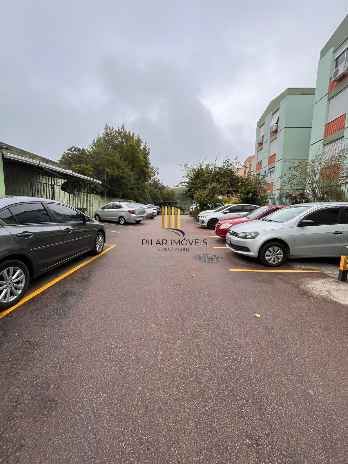 Apartamento semi mobiliado de 2 dormitórios no bairro Cristal