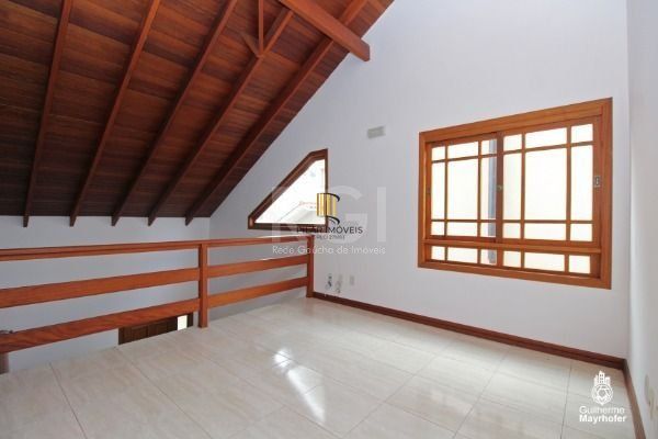 Casa de Condomínio 3 dormitórios no bairro Hípica