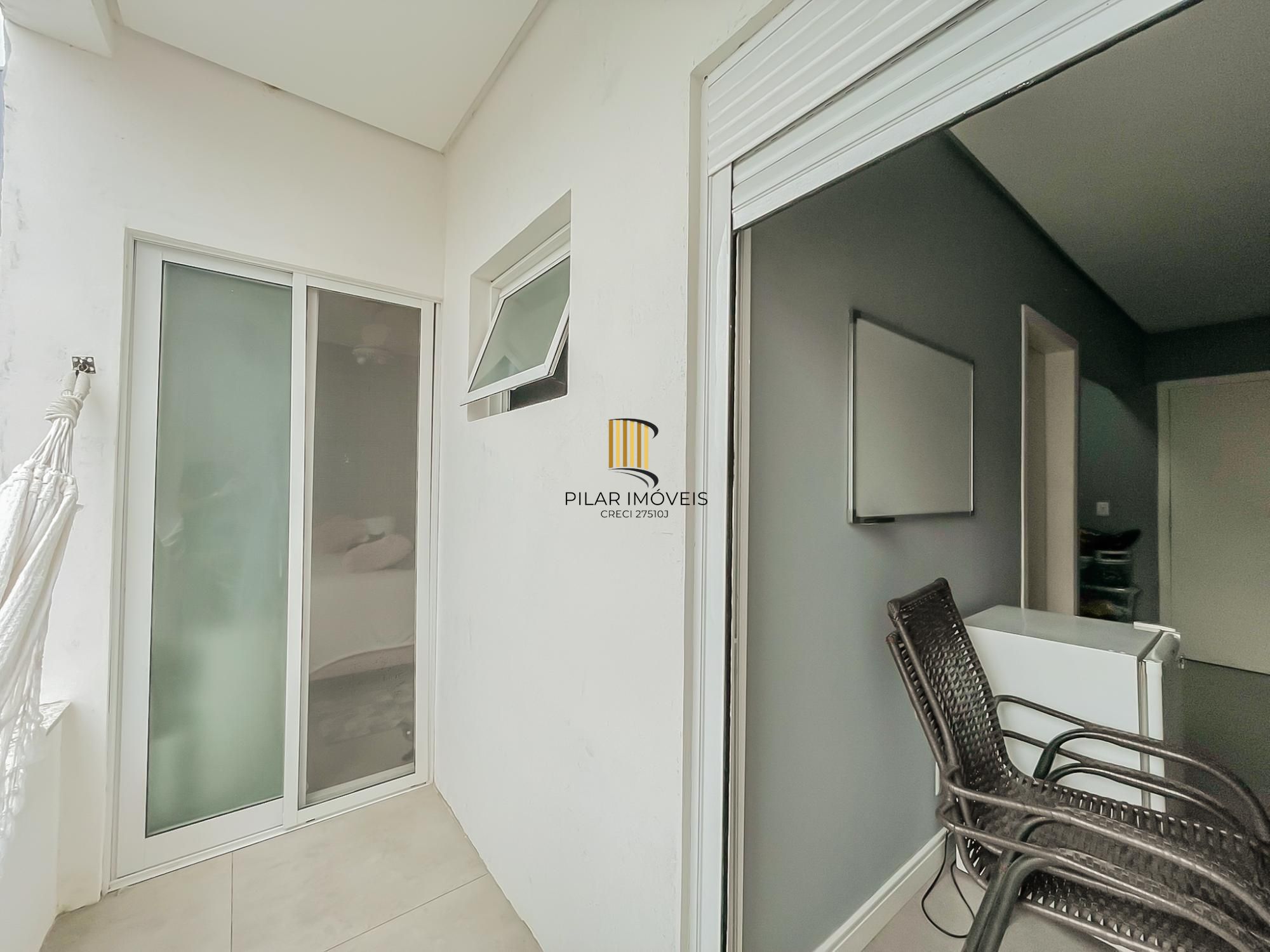 Casa 3 dormitórios no bairro Hípica