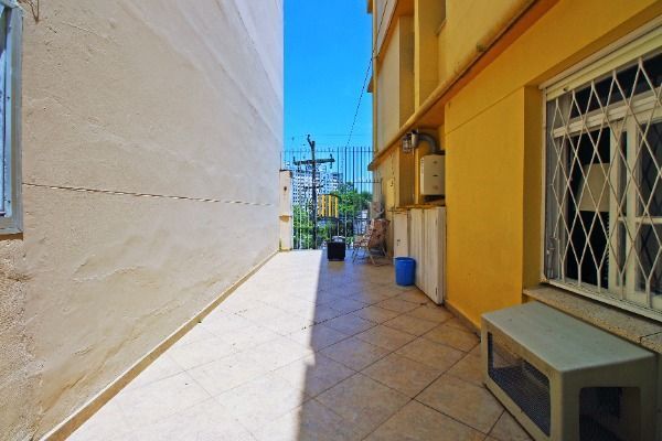 Apartamento em Porto Alegre, no bairro Petrópolis, com 3 dormitório(s), e 3 banheiros, à venda.