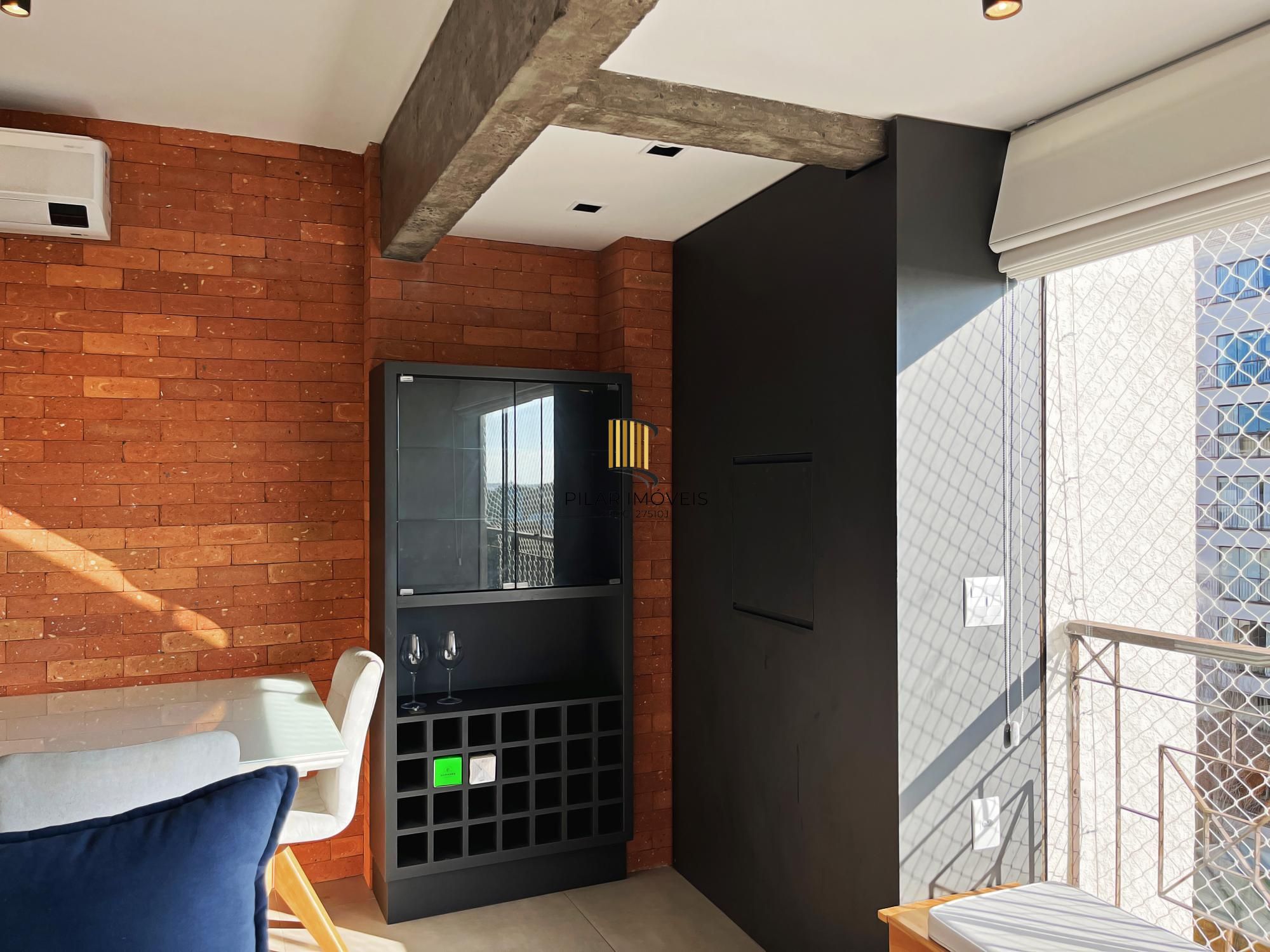 Excelente apartamento com 3 dormitório com 1 suíte á venda no bairro Tristeza.