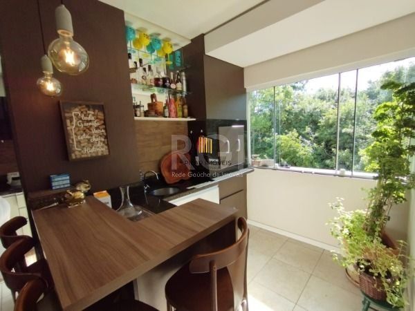 Apartamento em Porto Alegre, no bairro Ipanema, com 2 dormitório(s), e 2 banheiros, à venda.