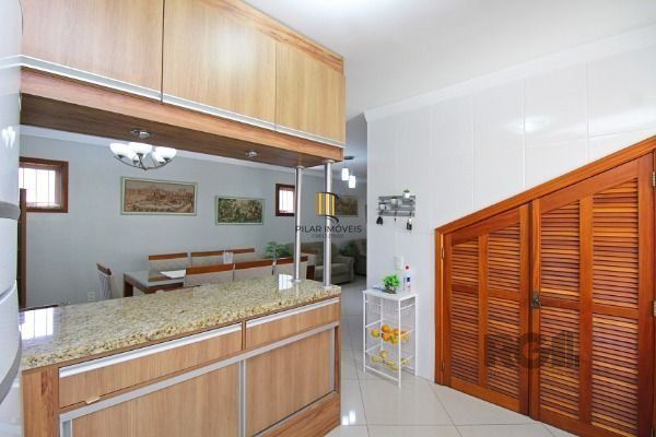 Casa Condominio para Venda - 197m², 3 dormitórios, sendo 1 suites, 2 vagas - Tristeza