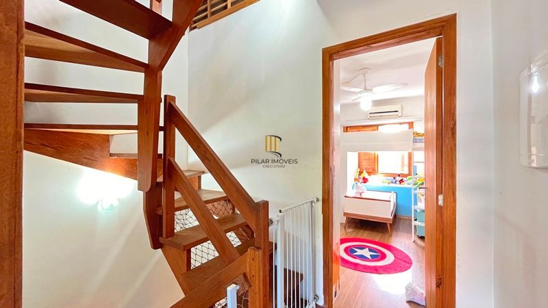 Casa 2 dormitórios no bairro Guarujá