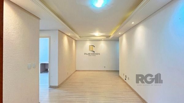 Apartamento 83m² - 3 dormitórios, 1 suíte, sacada e 1 vaga de garagem no bairro Camaquã