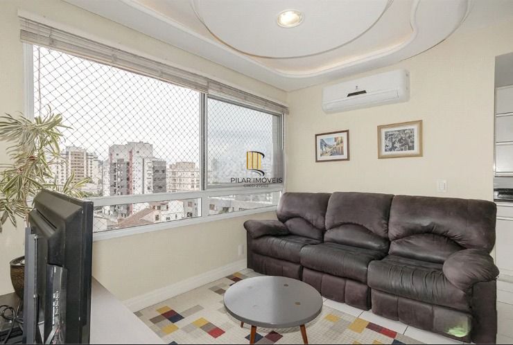 Apartamento com 2 dormitórios, 2 vagas, 65m2 coração do Menino Deus.