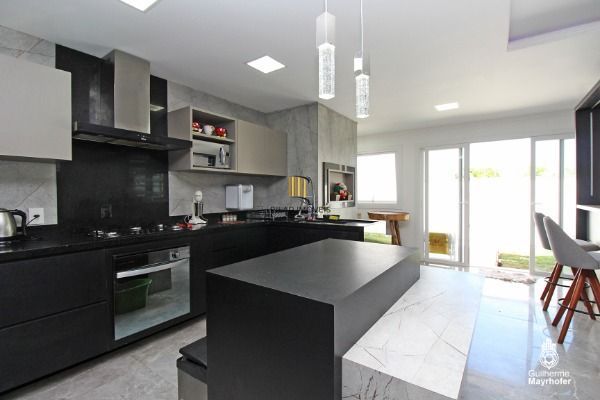 Casa Condominio para Venda - 203.81m², 3 dormitórios, sendo 1 suites, 2 vagas - Hípica
