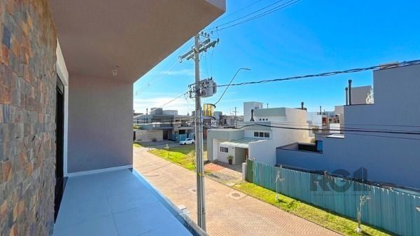 Casa Condominio em Porto Alegre, no bairro Ipanema, com 3 dormitório(s), à venda.