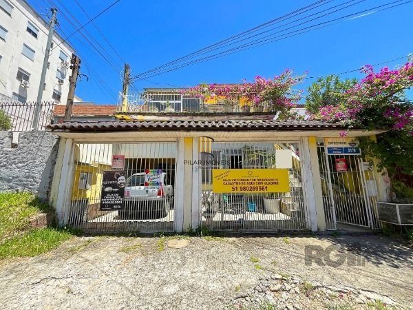 Casa em Porto Alegre, no bairro Jardim Itu, com 2 dormitório(s), e 2 banheiros, à venda. - Pilar Imóveis