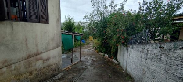 Casa 3 dormitórios no bairro Guarujá