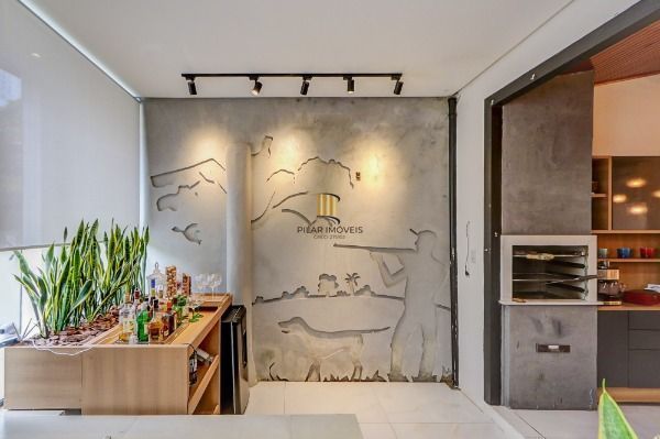 Casa em Porto Alegre, no bairro Tristeza, com 2 dormitório(s), e 2 banheiros, à venda.