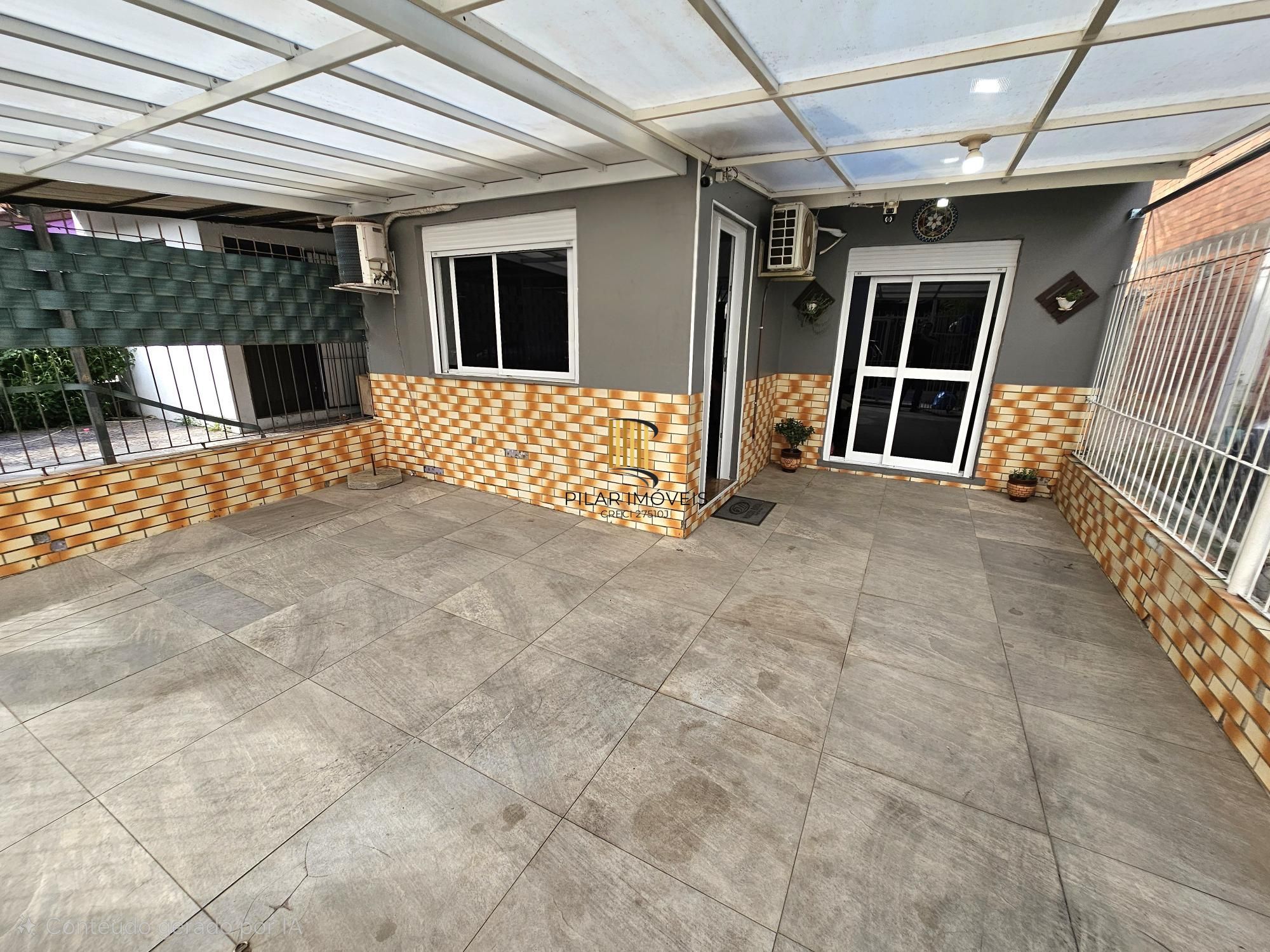 Casa com piscina e salão de festas na Rua Capitão Pedroso bairro Restinga zona sul de Porto Alegre !