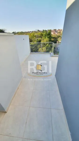 Casa 3 dormitórios no bairro Guarujá