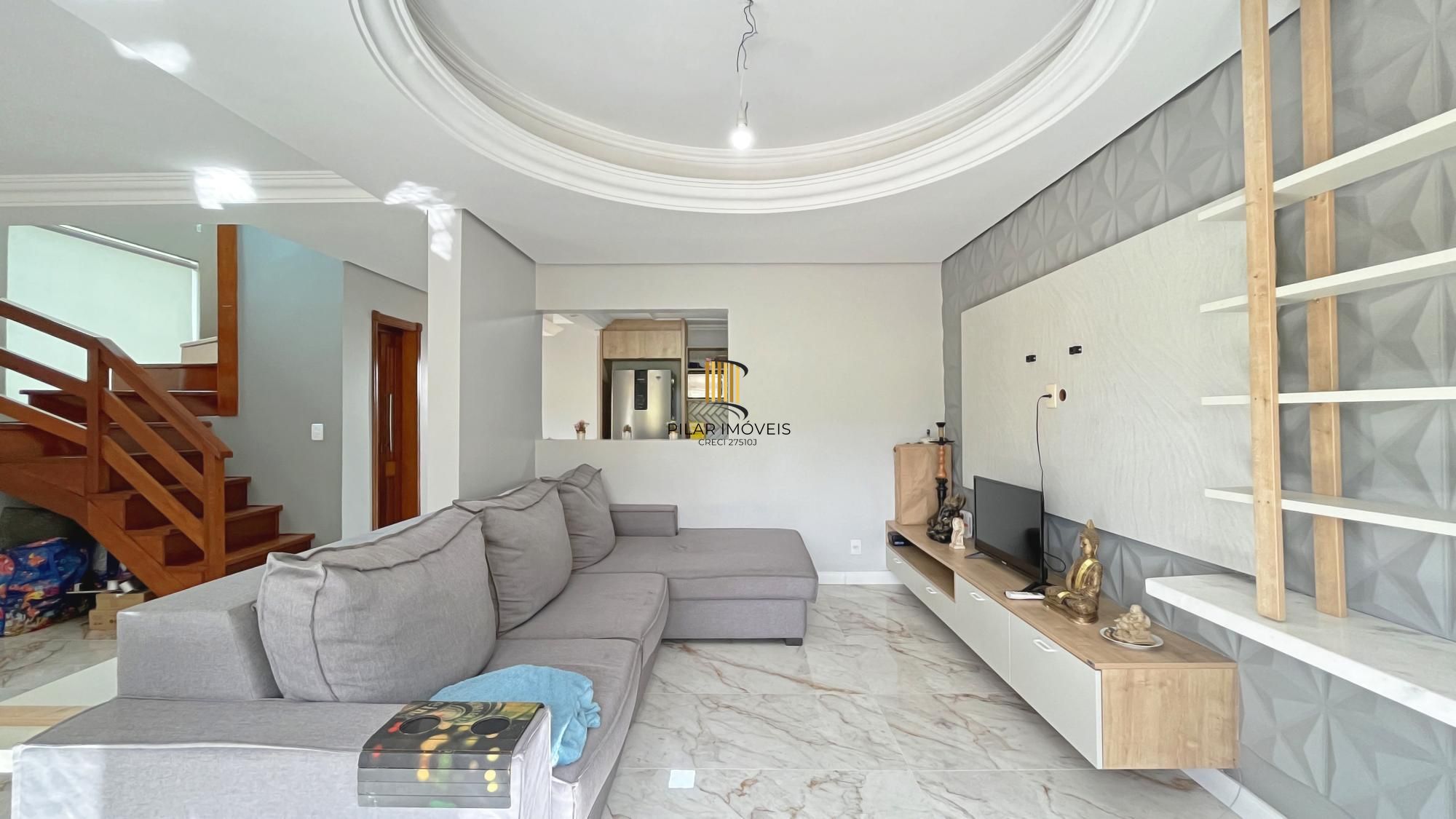 Casa 3 dormitórios no bairro Hípica