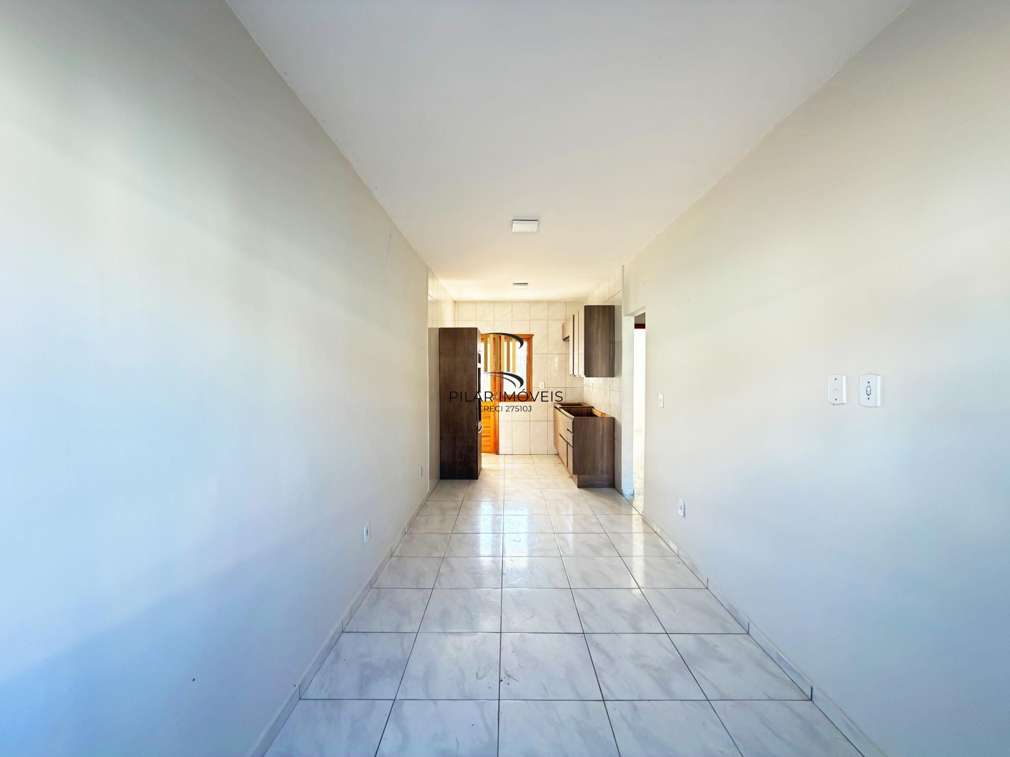 Casa Condominio em Porto Alegre, no bairro Ponta Grossa, com 2 dormitório(s), e 2 banheiros, à venda.