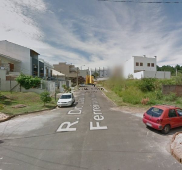 Terreno em Porto Alegre, no bairro Guarujá, à venda.