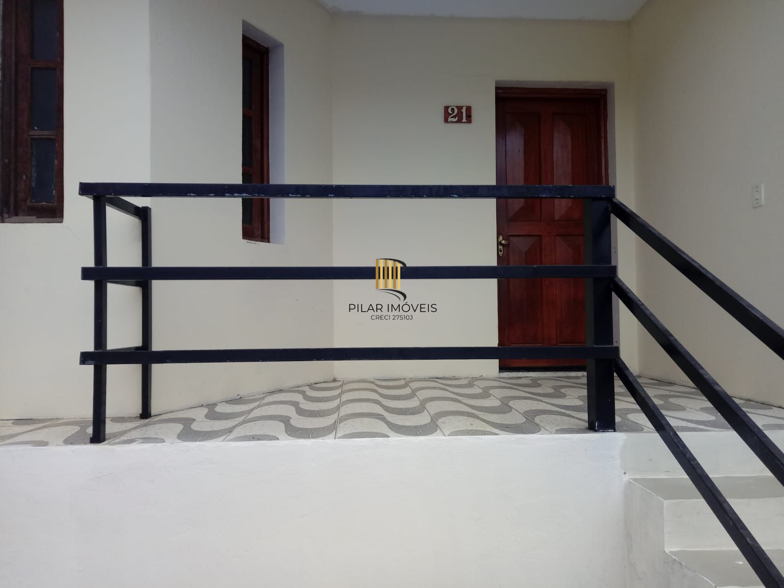 Casa 2 dormitórios no bairro Guarujá