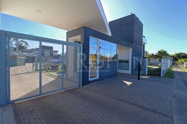 Casa Condominio em Porto Alegre, no bairro Ipanema, com 3 dormitório(s), à venda.