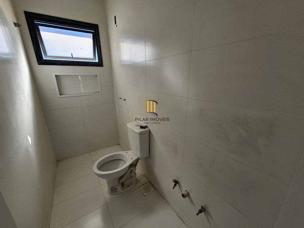 Casa 2 dormitórios no bairro Hípica