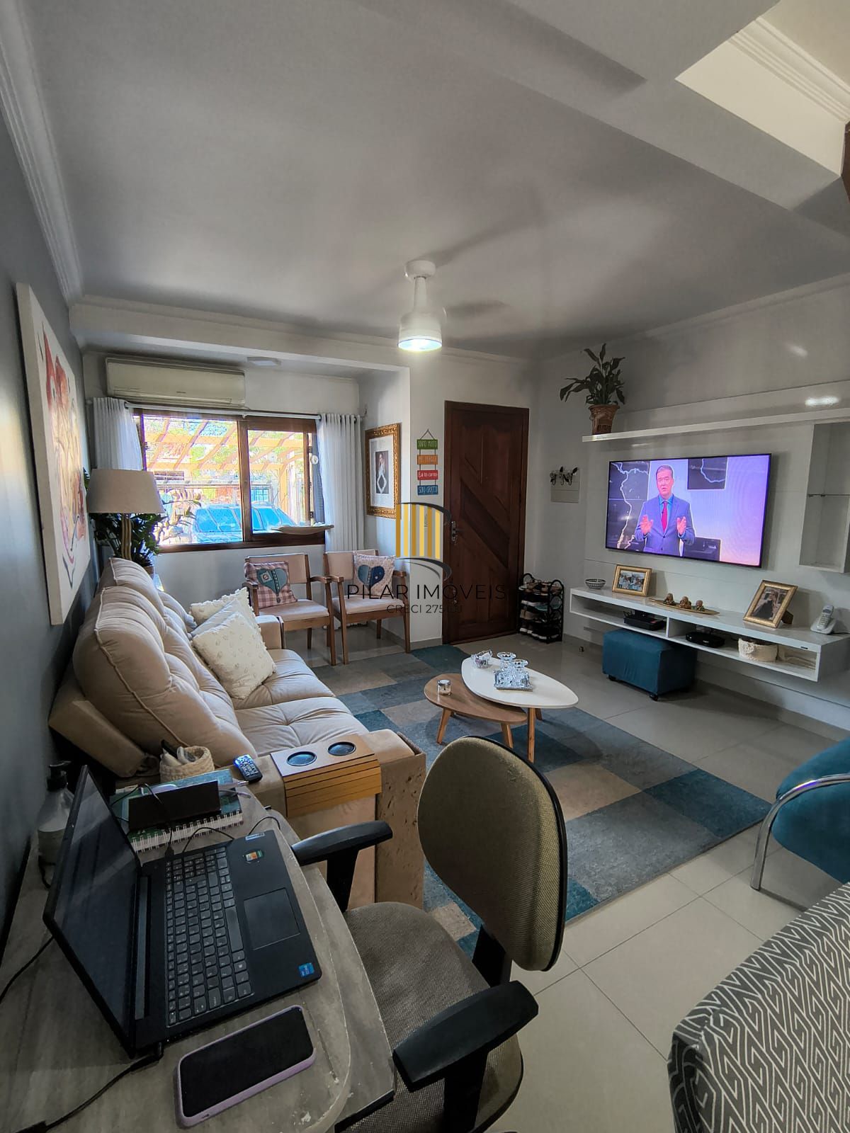 Otimo sobrado com 2 suites no bairro Guaruja