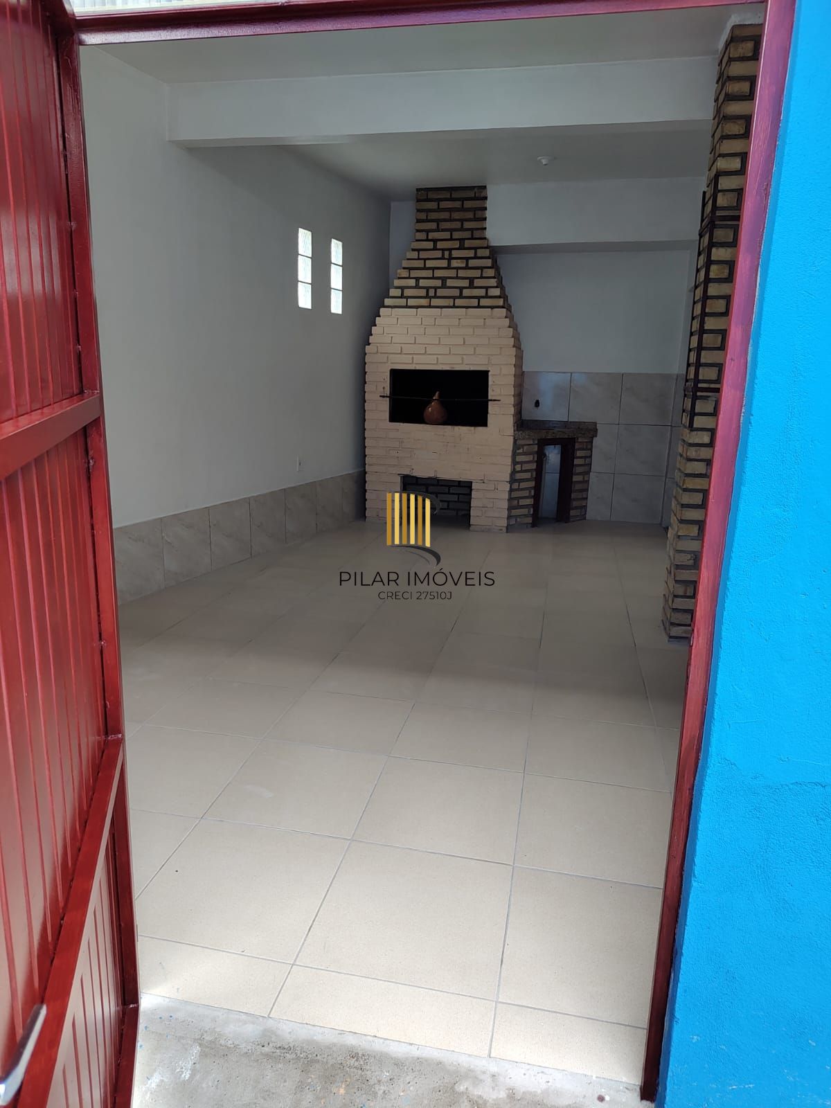 Excelente terreno de esquina com dois prédios (comercial e residencial)