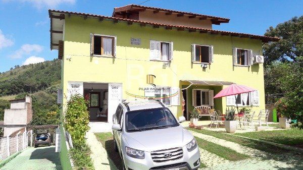 Sítio para Venda - 246m², 3 dormitórios, sendo 2 suites, 6 vagas - Vila Nova