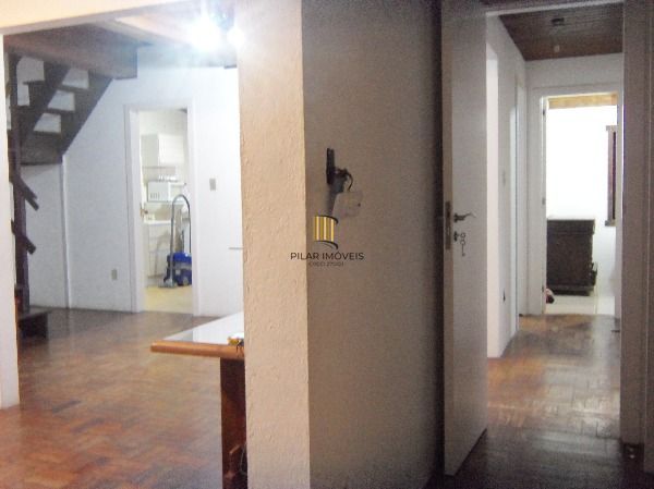 Casa para Venda - 275m², 4 dormitórios, 2 vagas - Guarujá