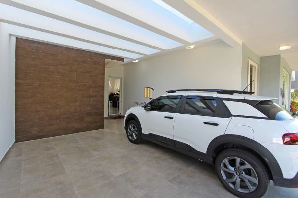 Casa para Venda - 236m², 5 dormitórios, sendo 4 suites, 2 vagas - Lagos De Nova Ipanema