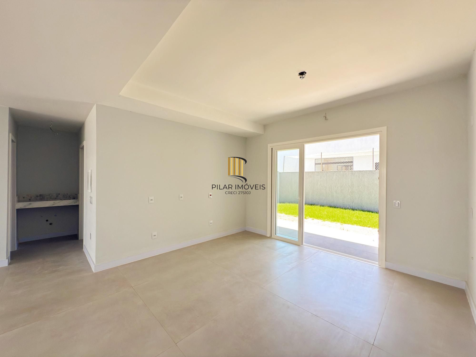 Casa 4 dormitórios( 1 dorm térreo) no Condomínio Villa Amalfi, na zona sul de Porto Alegre.