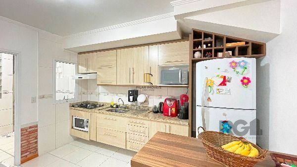 Casa Condominio em Porto Alegre, no bairro Aberta dos Morros, com 2 dormitório(s), e 2 banheiros, à venda.