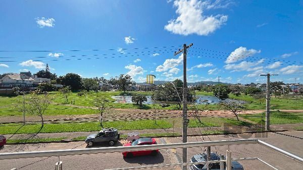 Casa em Porto Alegre, no bairro Hípica, com 3 dormitório(s), e 3 banheiros, à venda.