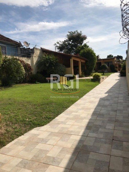 Casa para Venda - 150m², 3 dormitórios, 2 vagas - Vila Nova