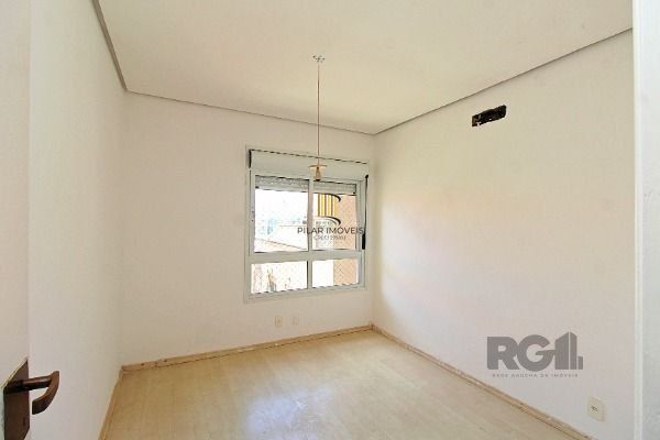 Casa Condominio em Porto Alegre, no bairro Pedra Redonda, com 3 dormitório(s), e 3 banheiros, à venda.