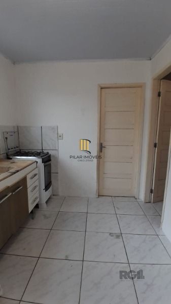Casa em Porto Alegre, no bairro Restinga, com 2 dormitório(s), e 2 banheiros, à venda.