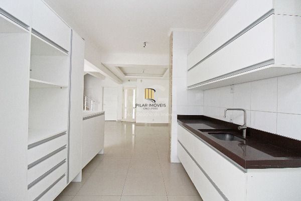 Casa para Venda - 150m², 4 dormitórios, sendo 2 suites  com uma no térreo, 2 vagas - Lagos De Nova Ipanema