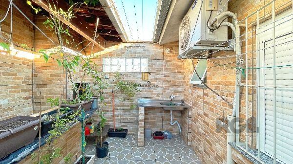 Casa Condominio em Porto Alegre, no bairro Aberta dos Morros, com 2 dormitório(s), e 2 banheiros, à venda.