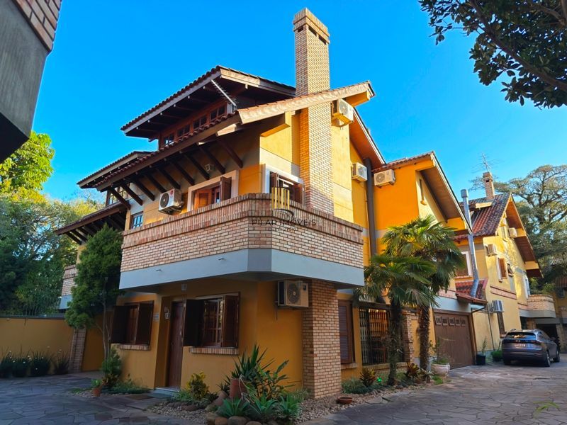 Casa Condominio com 3 dormitórios, sendo 1 suites, 2 vagas - Pedra Redonda