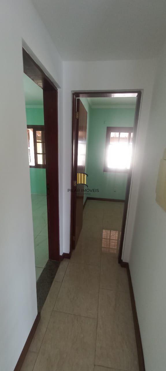 Casa 3 dormitórios no bairro Guarujá