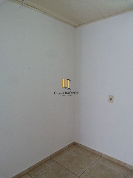 Casa para Venda - 90m², 3 dormitórios, 1 vaga - Restinga