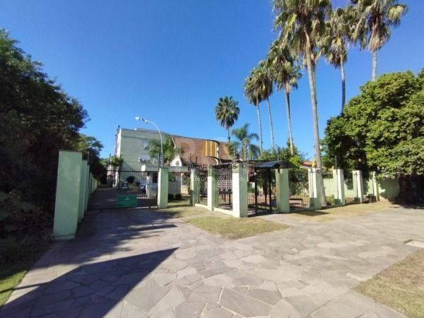 Apartamento em Porto Alegre, no bairro Ipanema, com 2 dormitório(s), e 2 banheiros, à venda. - Pilar Imóveis