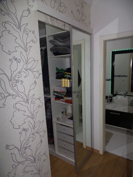 Casa para Venda - 290m², 3 dormitórios, sendo 1 suites, 6 vagas - Aberta Dos Morros