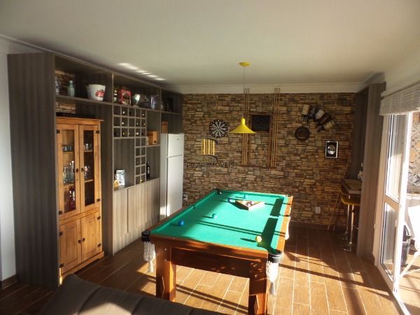 Casa para Venda - 270m², 3 dormitórios, sendo 1 suites, 2 vagas - Guarujá